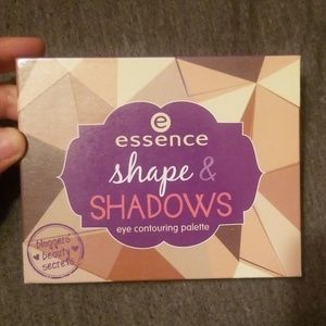 Essence Shape & Shadows